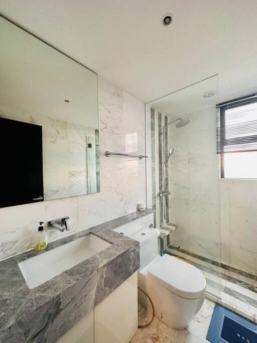 D1Mension 3Br Luxury Condo City Center In Dist 1 Хошимин Екстериор снимка