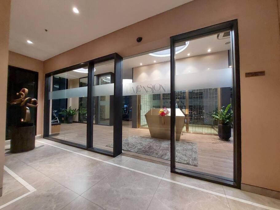 D1Mension 3Br Luxury Condo City Center In Dist 1 Хошимин Екстериор снимка