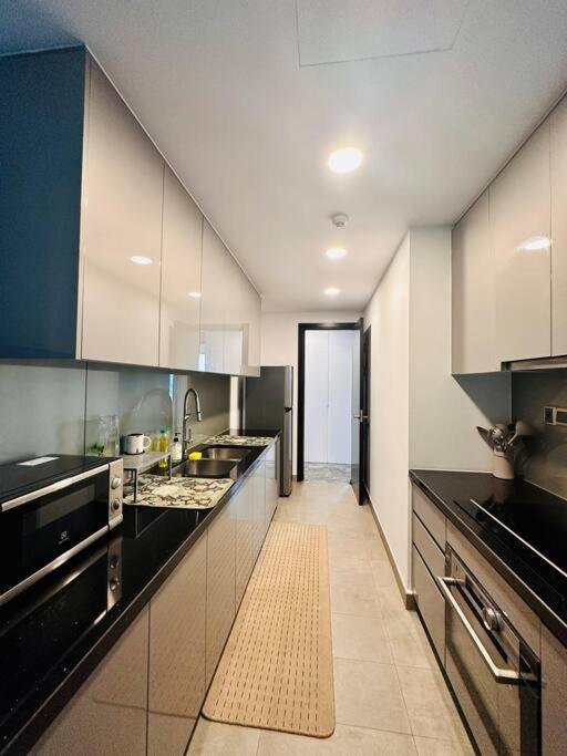 D1Mension 3Br Luxury Condo City Center In Dist 1 Хошимин Екстериор снимка